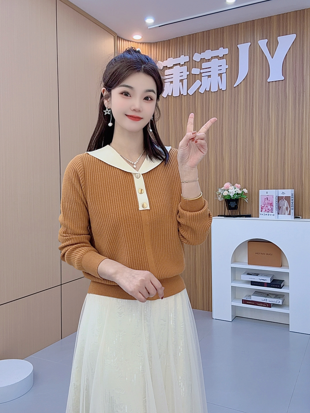 萧萧 2025新款毛衣长袖时尚休闲百搭新中式针织衫慵懒风针织毛衫