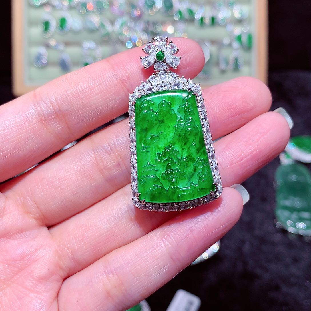 【闪购商品】翡翠吊坠(不含链)未镶嵌