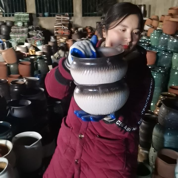 红陶口20高12瑕疵两个