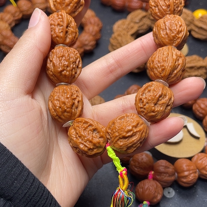 1***0文玩核桃把件火焰纹