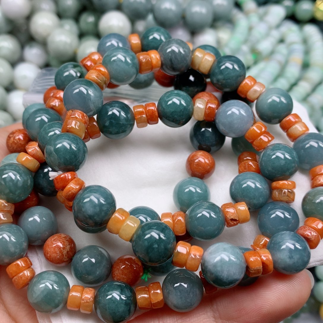 翡翠颈饰未镶嵌手串