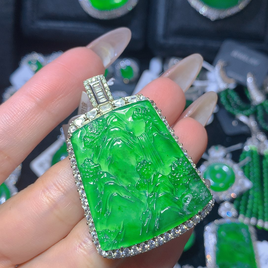 翡翠吊坠(不含链)银S925镶嵌翡翠