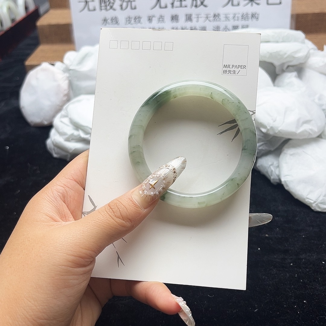 未镶嵌手镯石英质玉h19