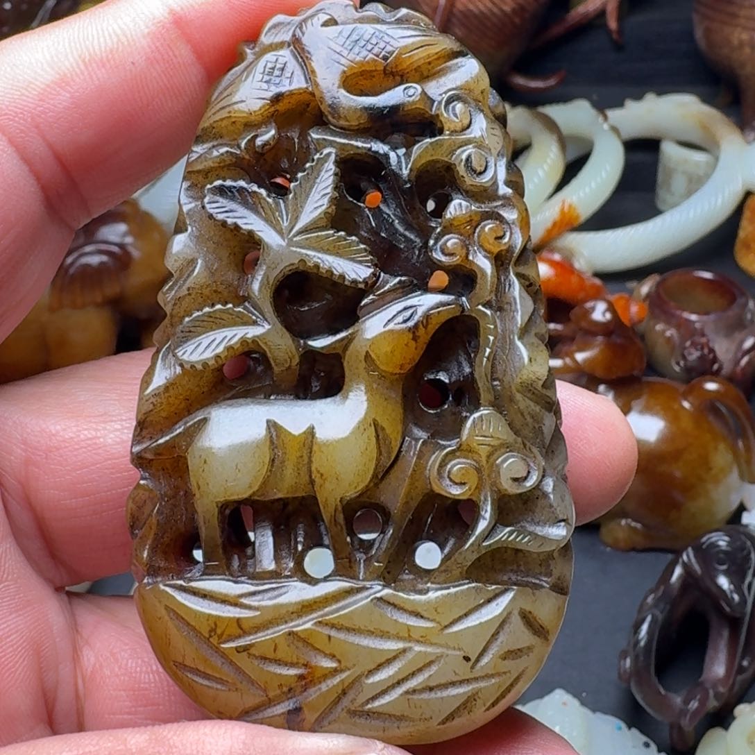 和田玉挂件9K金镶嵌放*翁