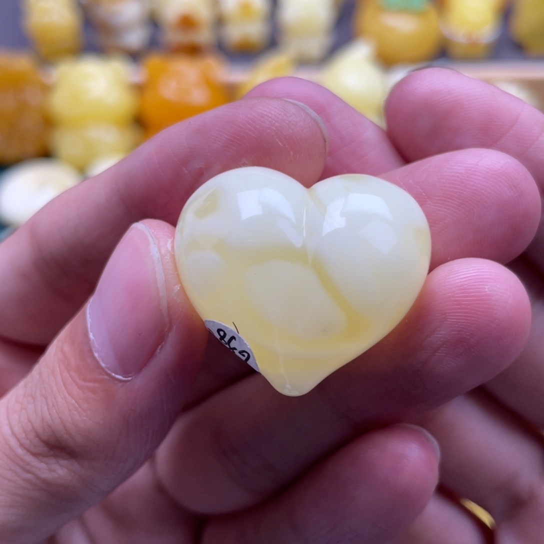 琥珀未镶嵌裸石蜜蜡