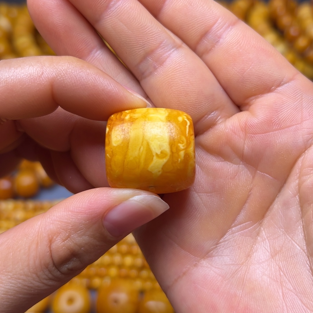 琥珀未镶嵌吊坠(不含链)