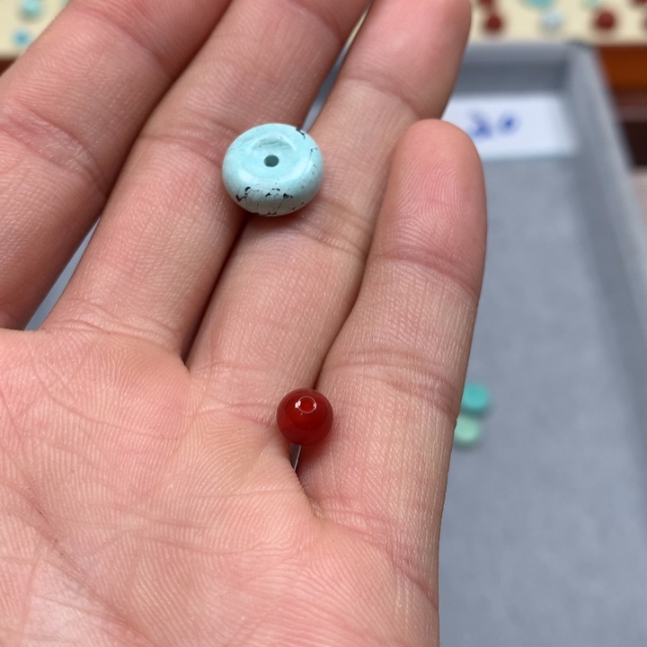 南红玛瑙配饰未镶嵌