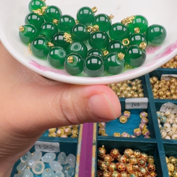 非遗传承手工圆珠扣
