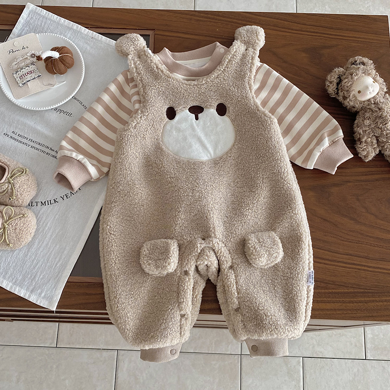 婴儿冬季衣服2025新款男女宝宝可爱超萌分体背带套装加绒外出服