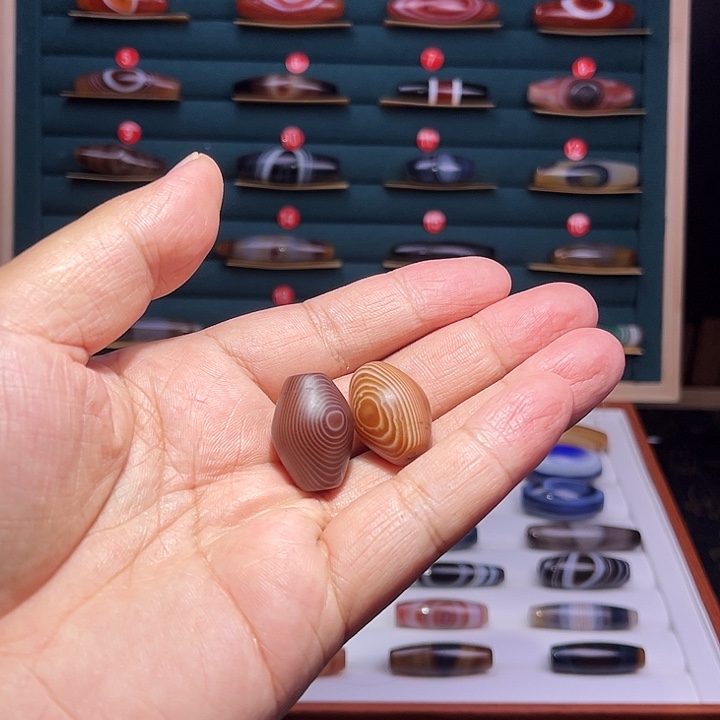 十***…玛瑙/玉髓未镶嵌颈饰