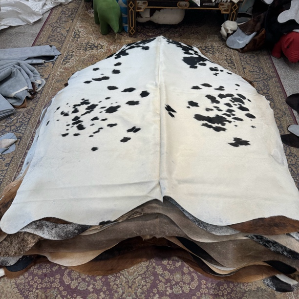 【本尼家】F197 240x215cm专拍牛皮地毯家用轻奢手工