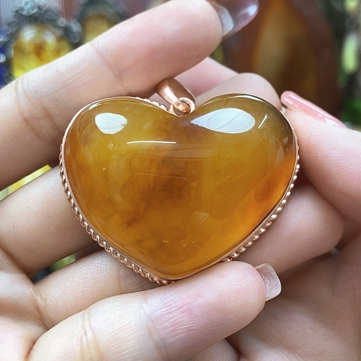 银S925镶嵌颈饰琥珀吊坠