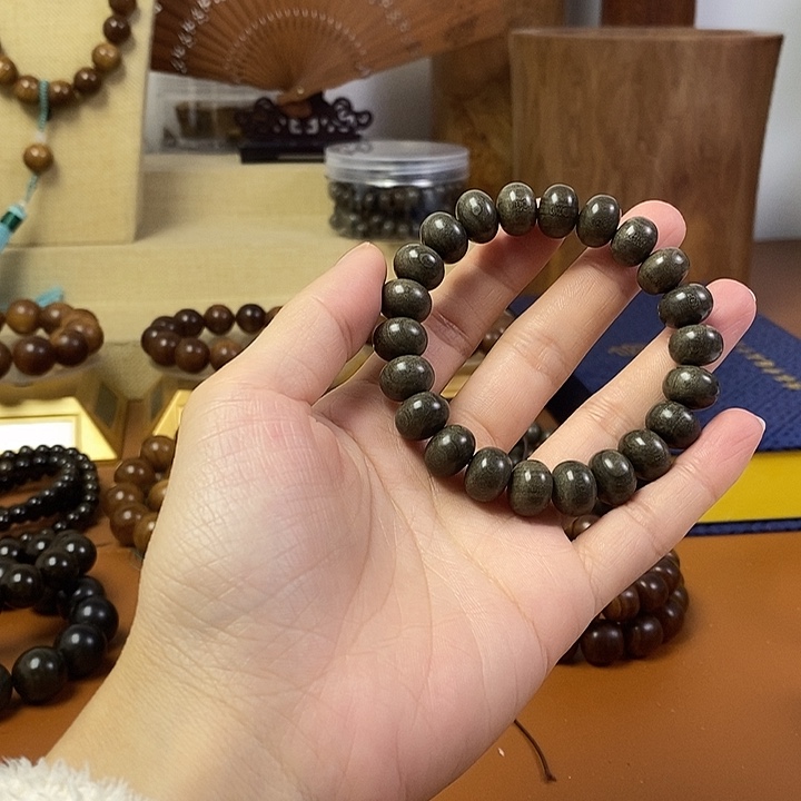 檀香木老山檀香阴沉算盘珠9-12手串