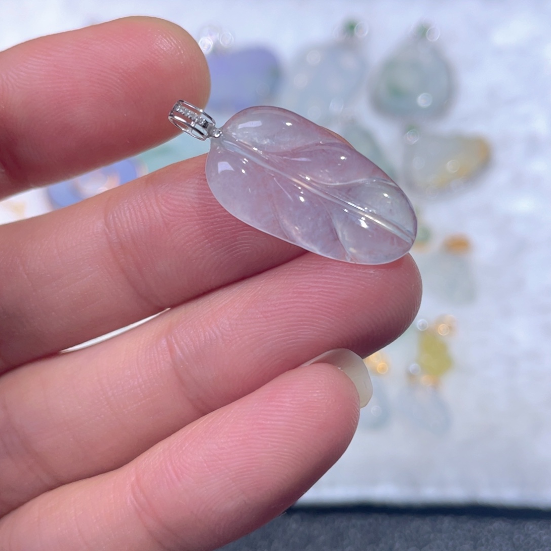 颈饰18K金镶嵌翡翠翡翠