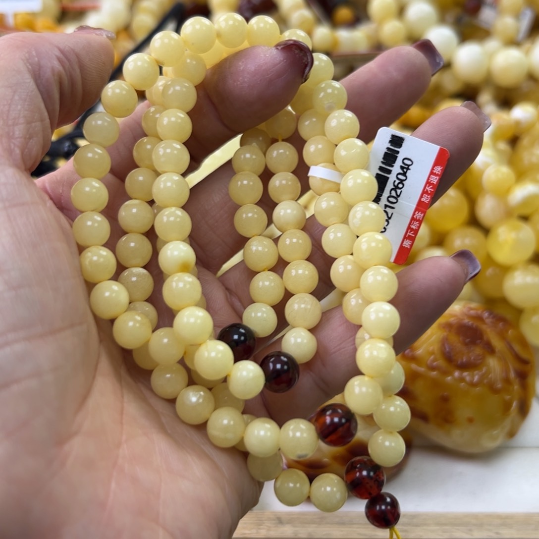 琥珀珠宝奇石未镶嵌