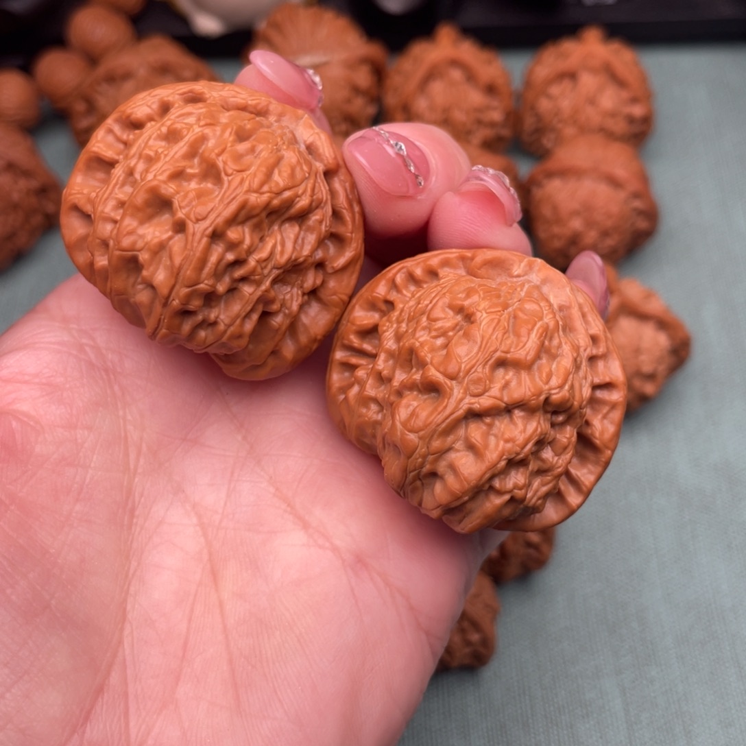 文玩核桃把件全品三角白40