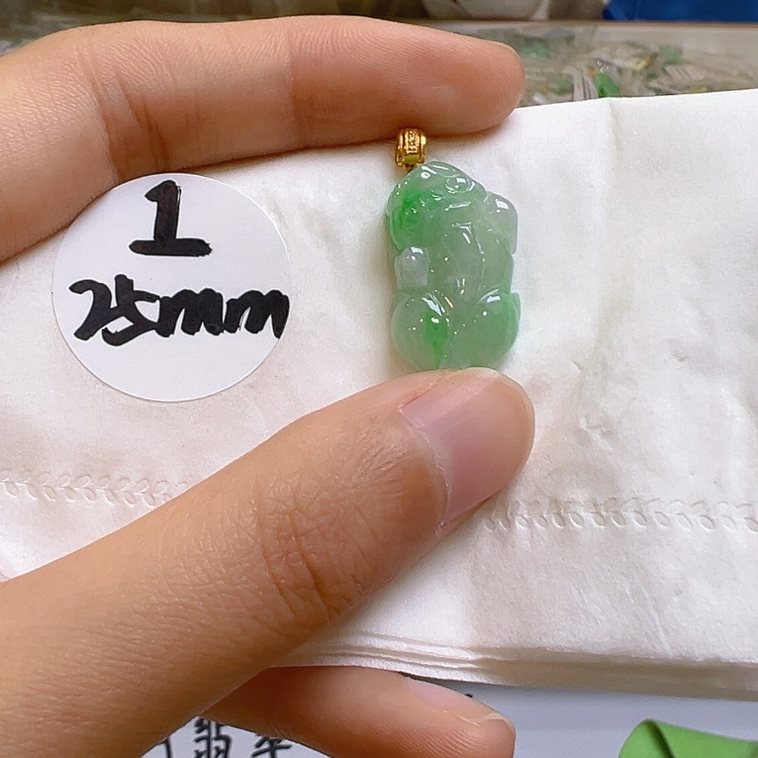 翡翠18K金镶嵌吊坠(不含链)翡翠