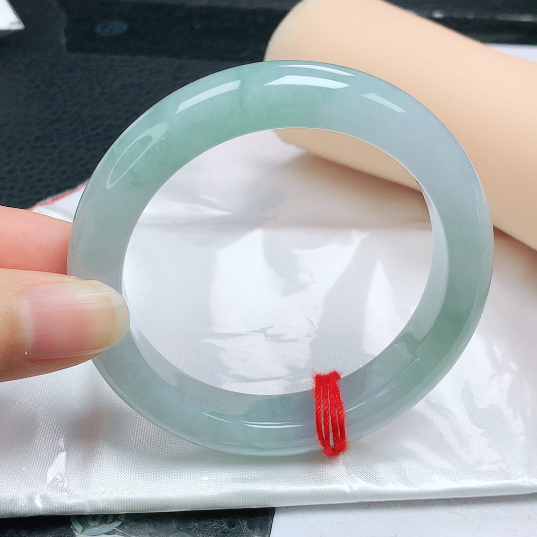 翡翠手镯未镶嵌正