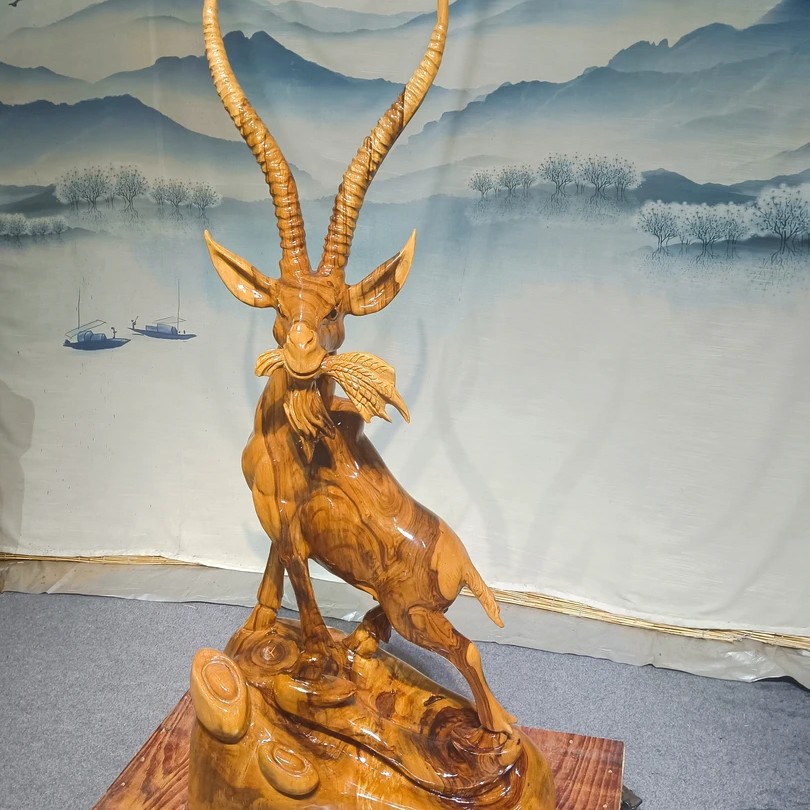 香樟木实木生肖羊摆件