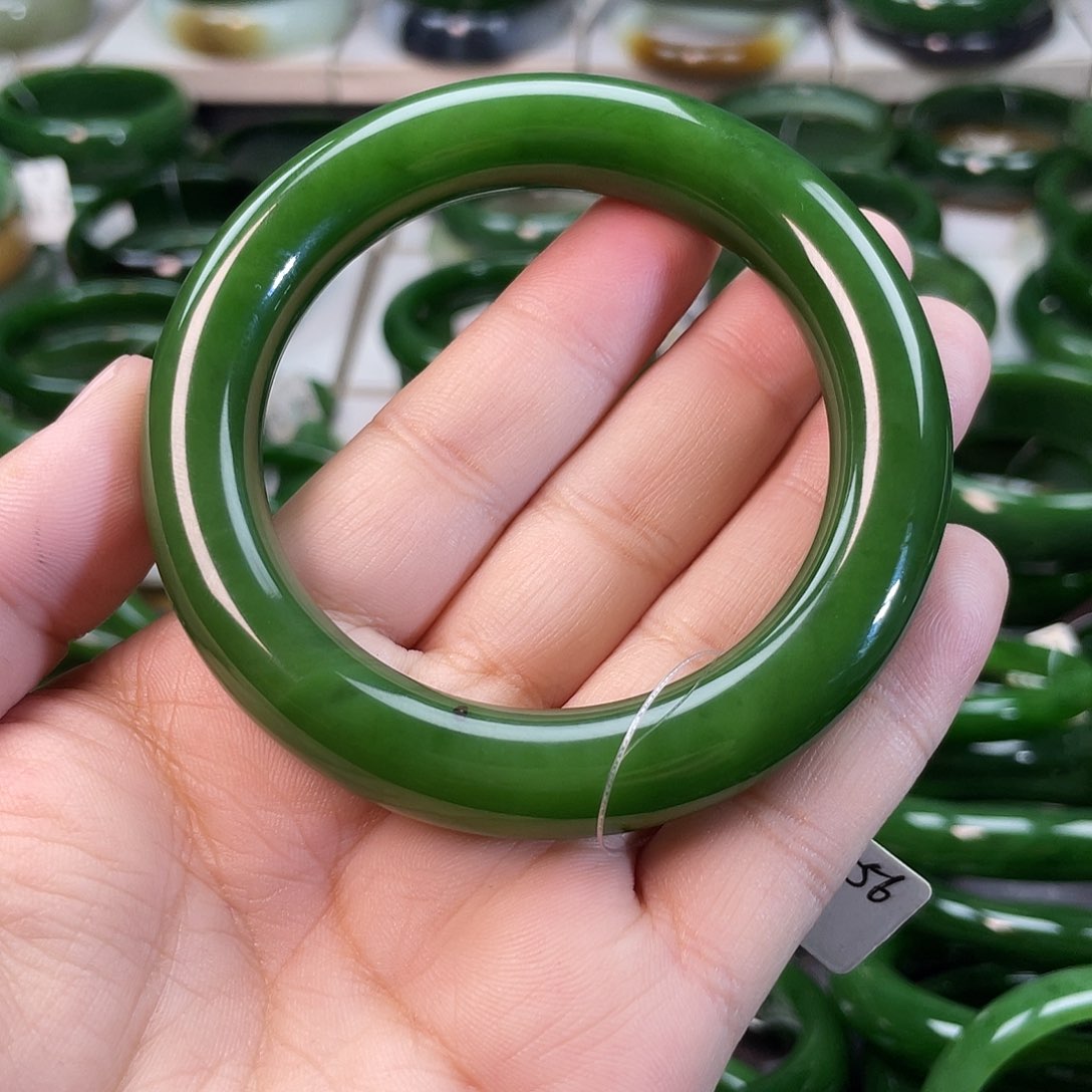 和田玉（碧玉）手镯未镶嵌