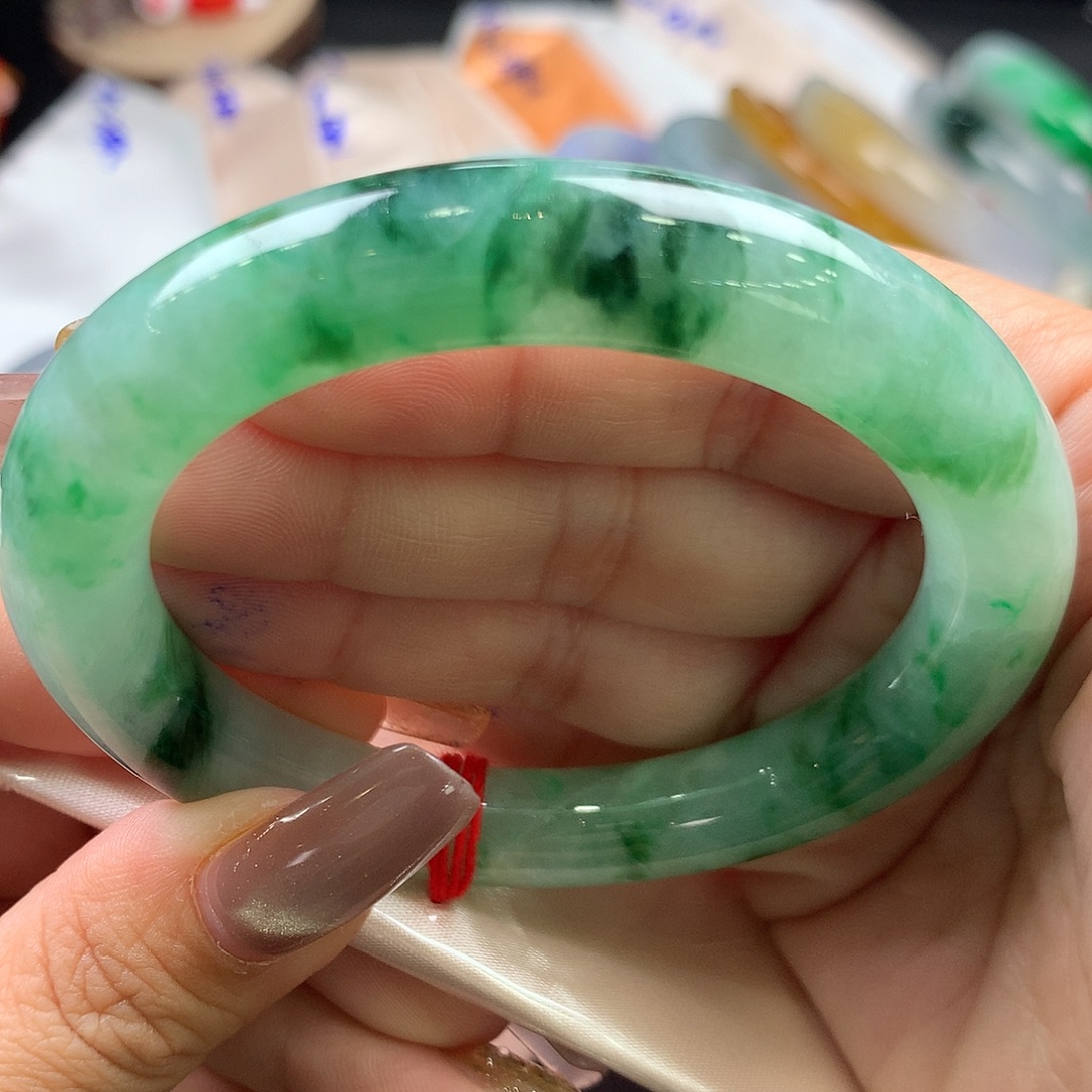 翡翠未镶嵌手镯55圆条