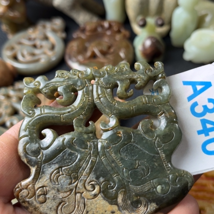 和田玉颈饰未镶嵌