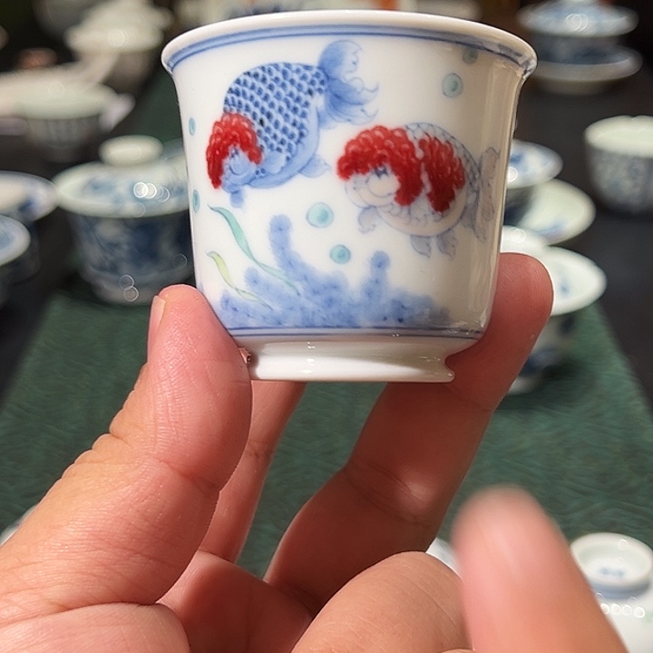 子君堂青花釉里红鱼杯