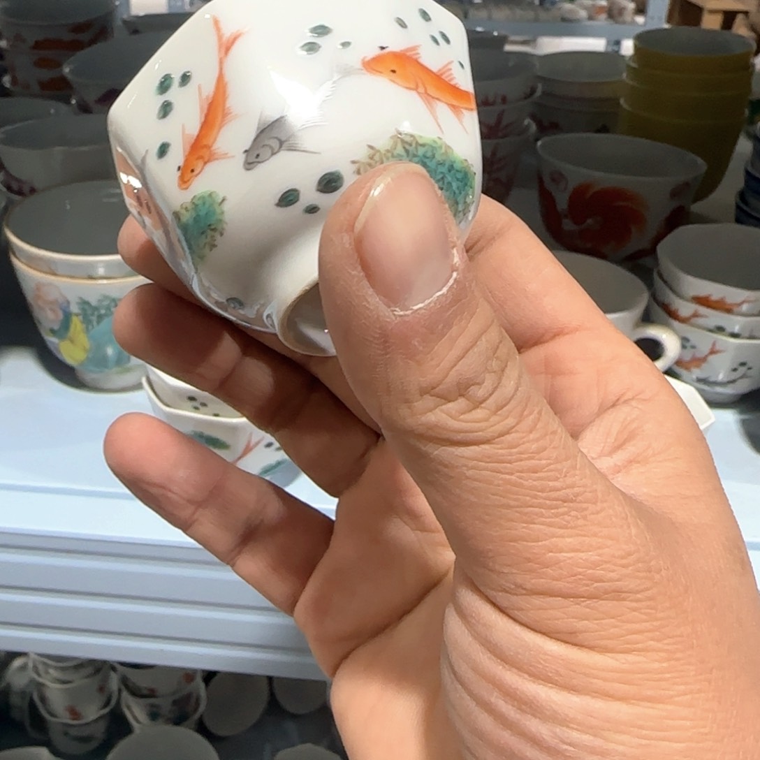 瓷片摆件手绘瓷器年底全部亏钱