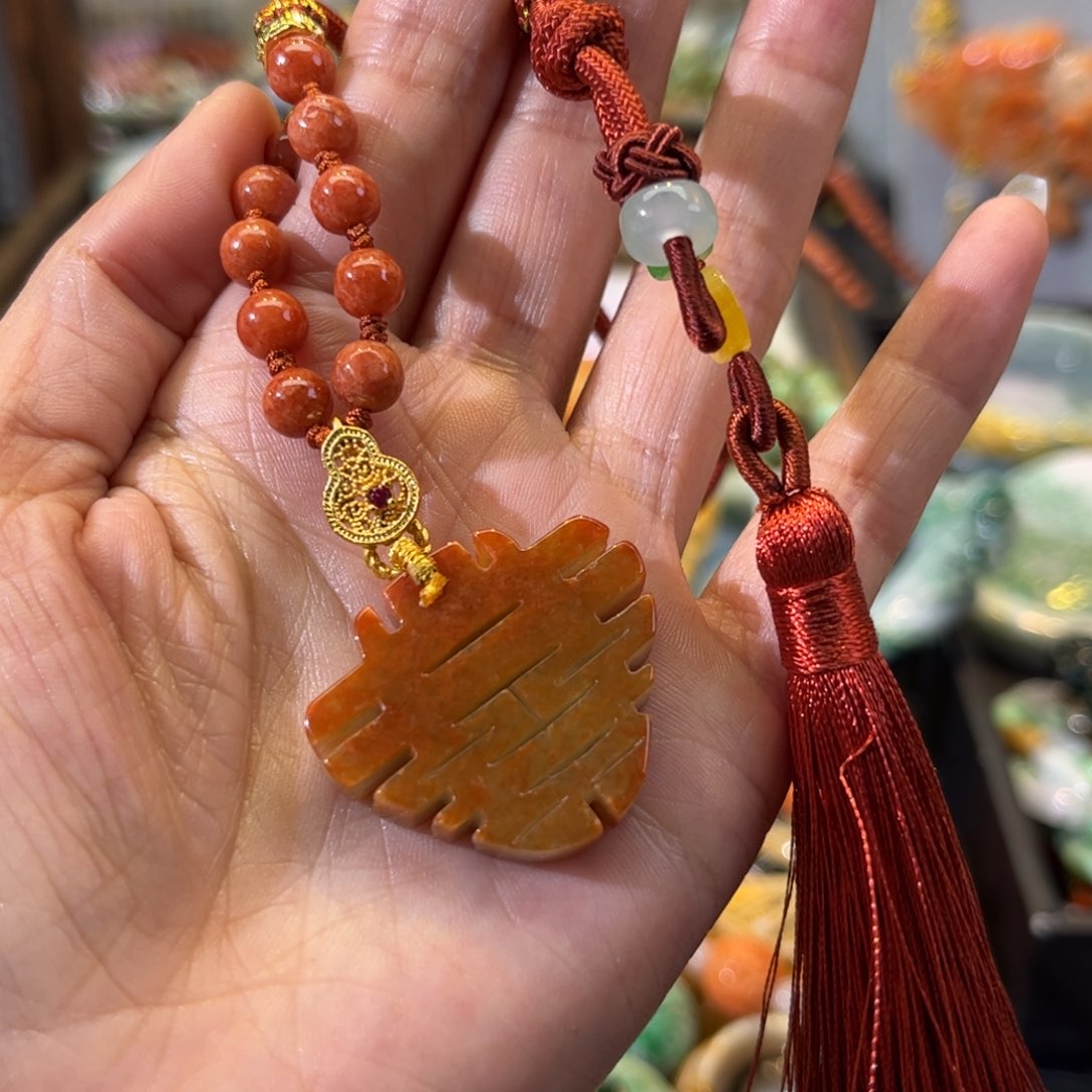 翡翠颈饰未镶嵌待编款