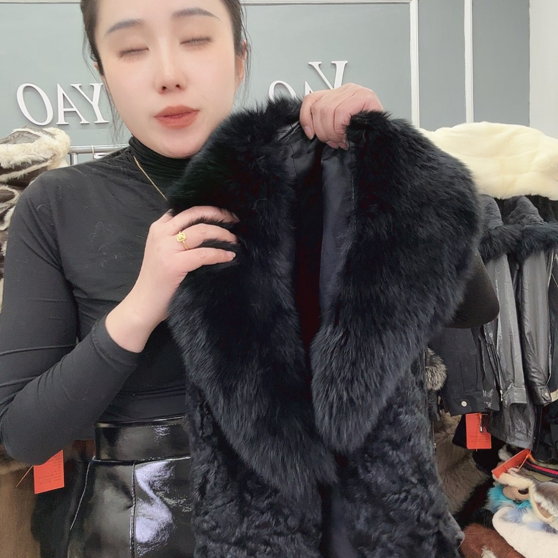 姚小妖家高端皮草