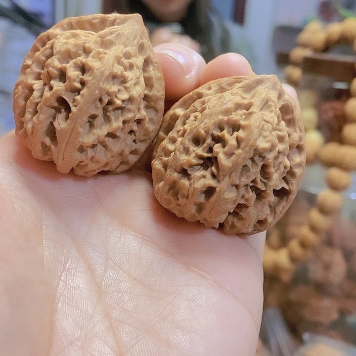 【闪购商品】文玩核桃把件38野牛