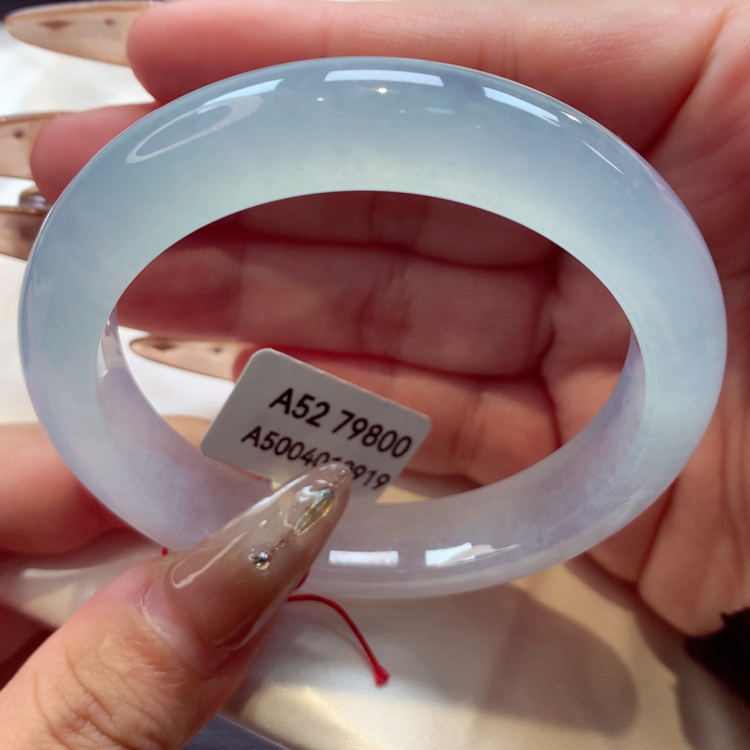 未镶嵌手镯翡翠?**小白冰11