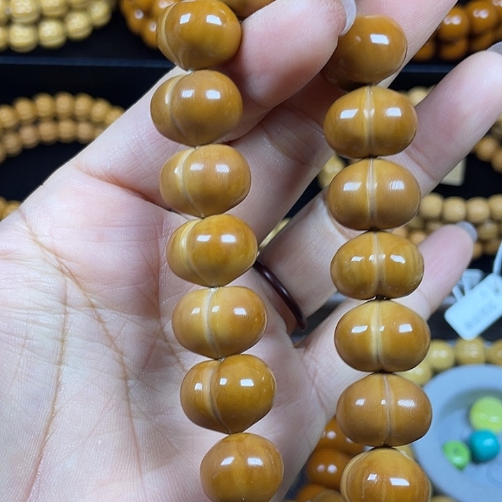 欣***n猴头核桃手串猴头