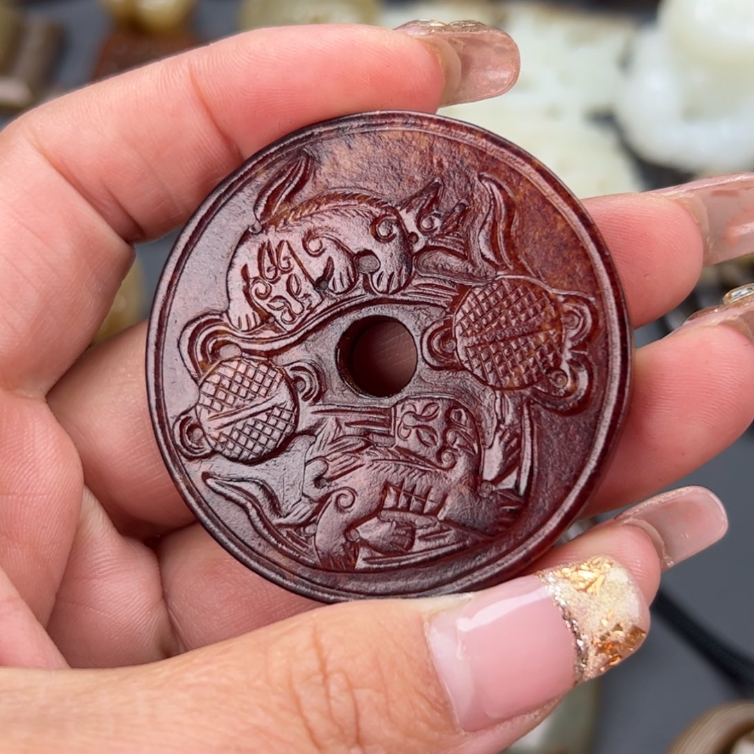 和田玉（糖玉）颈饰未镶嵌