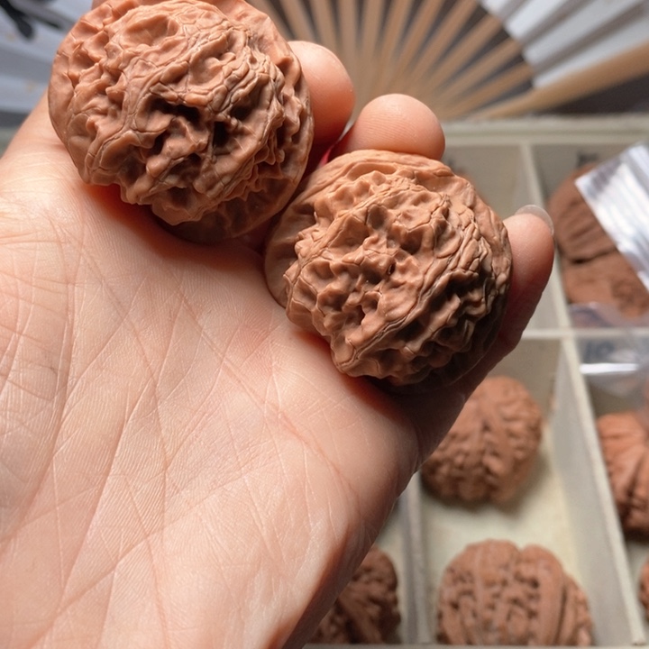 文玩核桃吊坠杜*苹果园