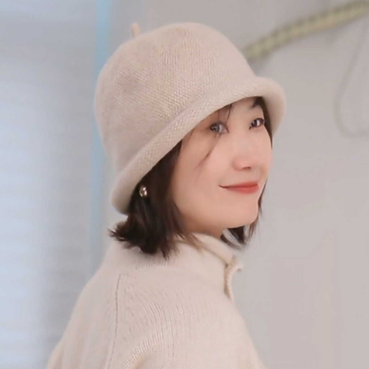 纯山羊绒卷边啾啾帽秋冬保暖百搭时尚帽子