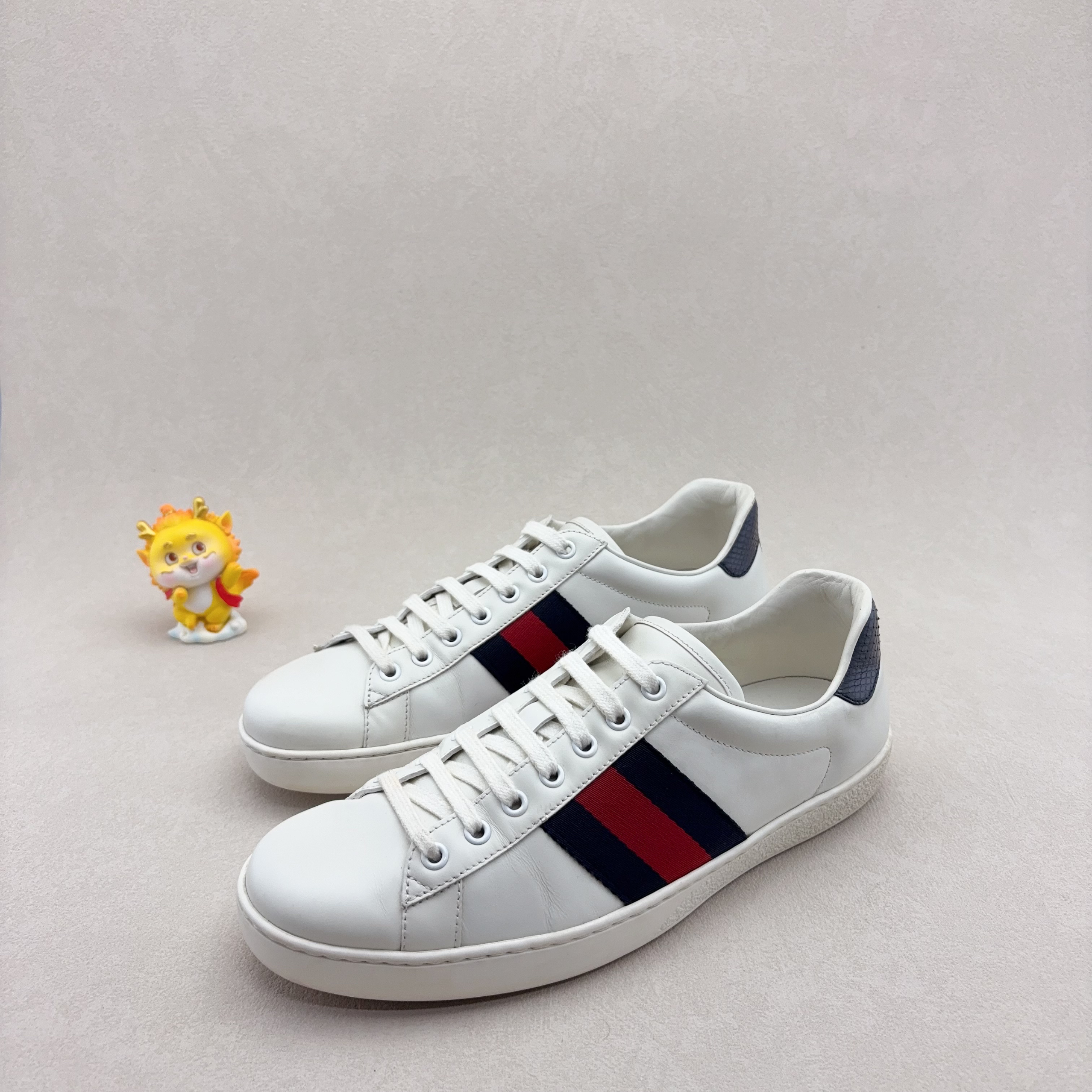 99新 GUCCI/古驰 42.5码/ACE系列 经典红蓝条纹 紫尾时尚休闲板鞋