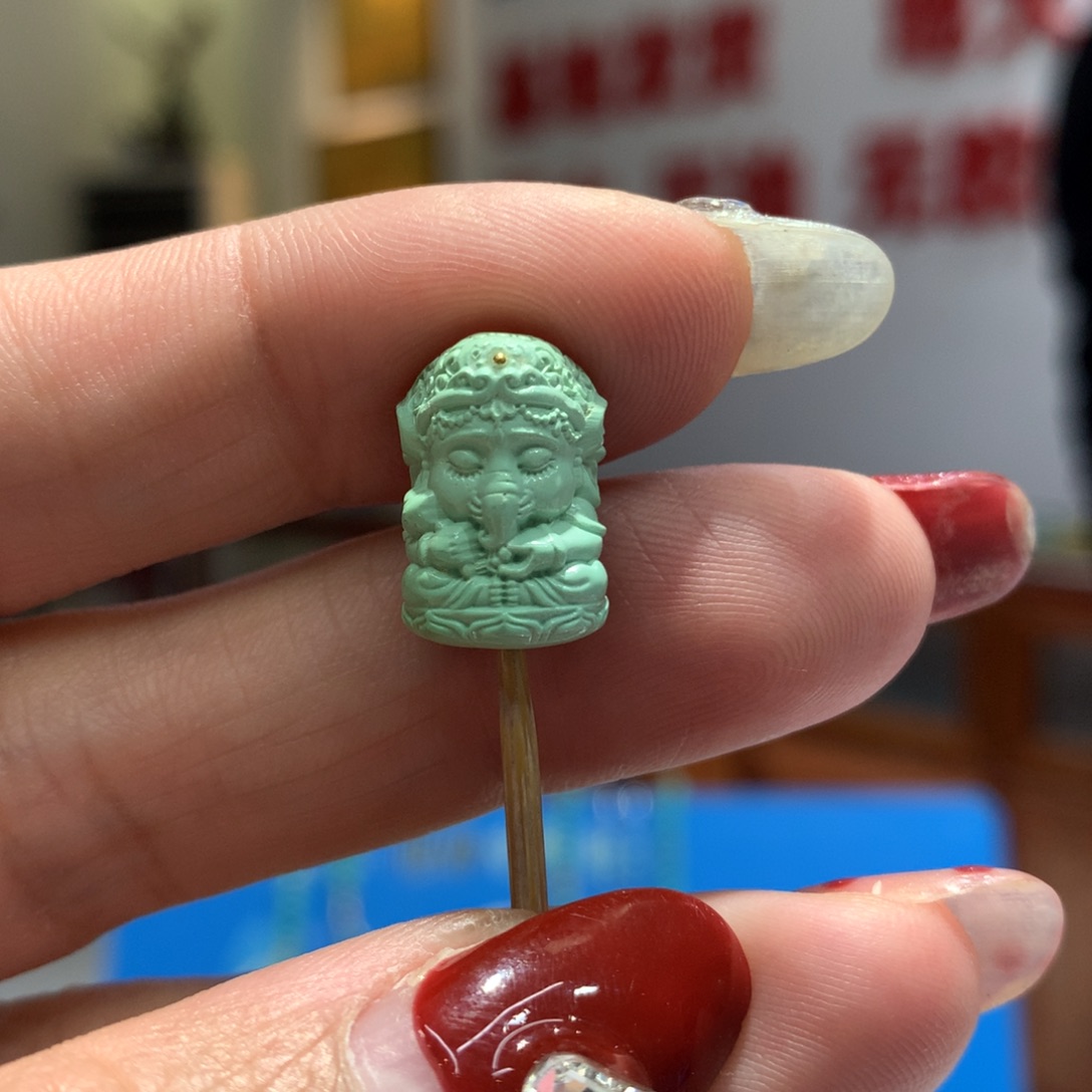 绿松石配饰未镶嵌