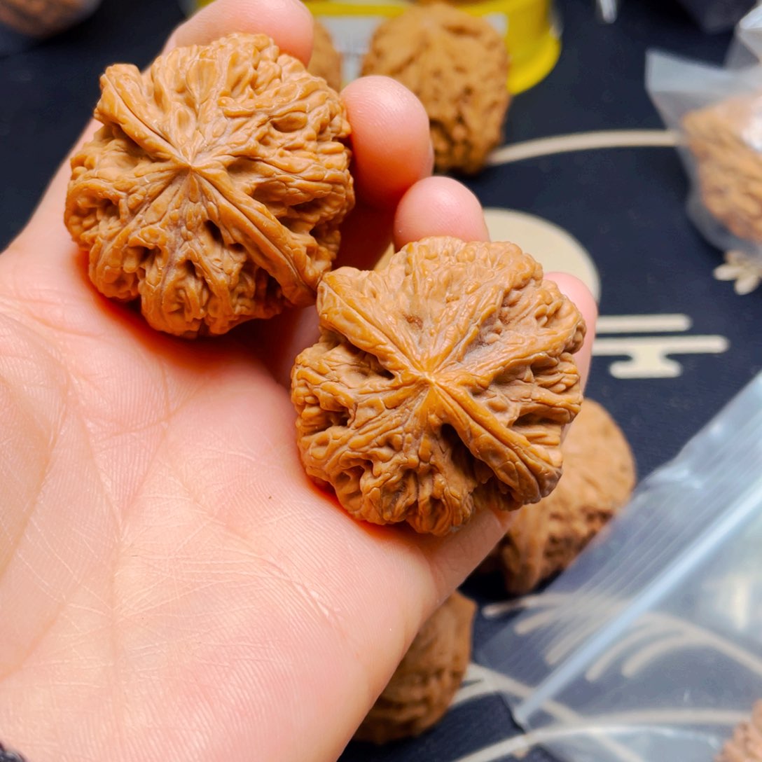 吊坠文玩核桃盖****?平谷粗筋