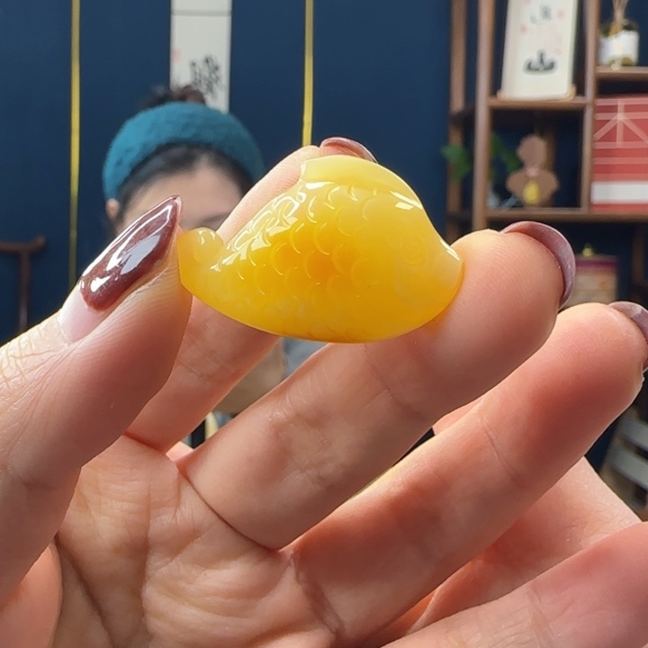 蜜蜡吊坠(赠链)未镶嵌