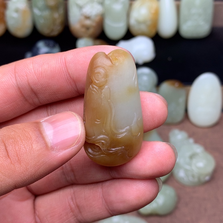 和田玉（糖玉）未镶嵌颈饰