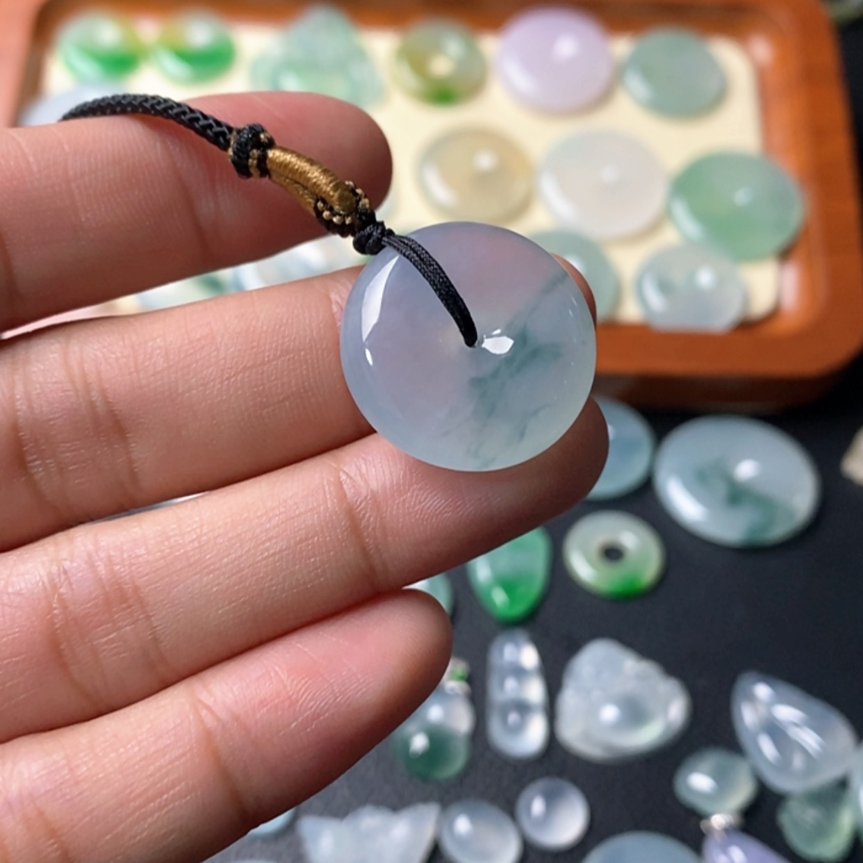 【闪购商品】翡翠颈饰未镶嵌平安扣卡21.8