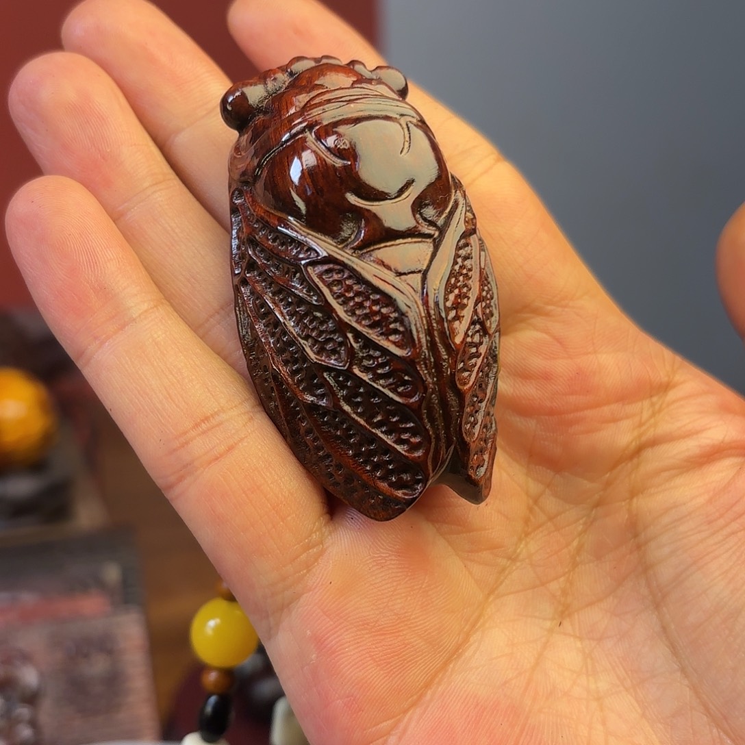 檀香紫檀（小叶紫檀）蝉