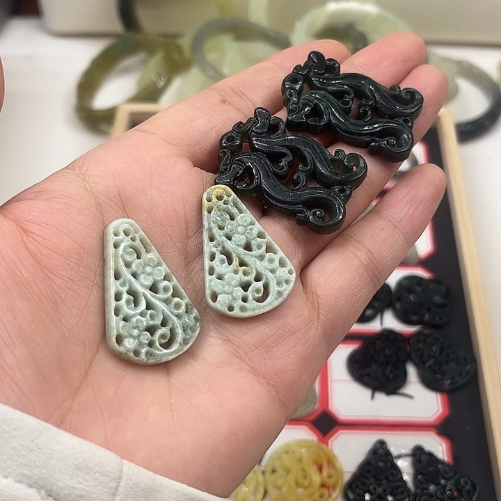 想***）蛇纹石玉合金耳钉