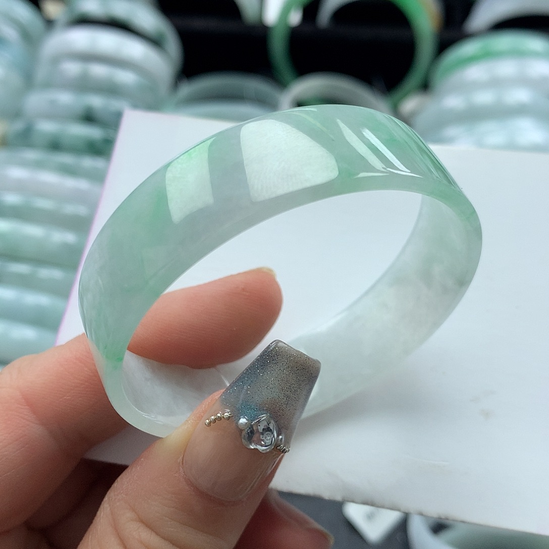 未镶嵌手镯翡翠公主