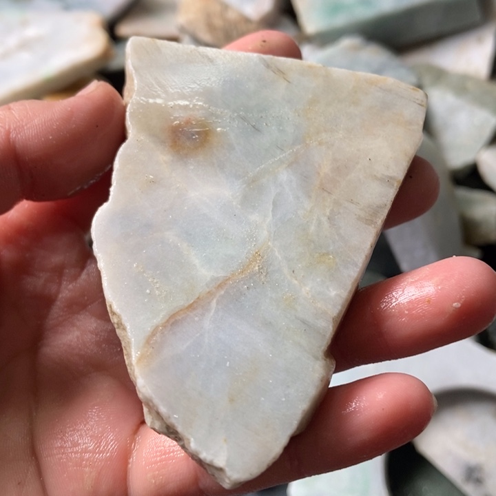 翡翠颈饰未镶嵌天然翡翠