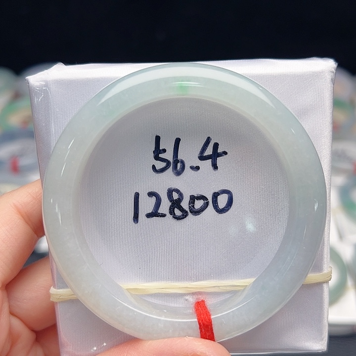 翡翠未镶嵌手镯A货