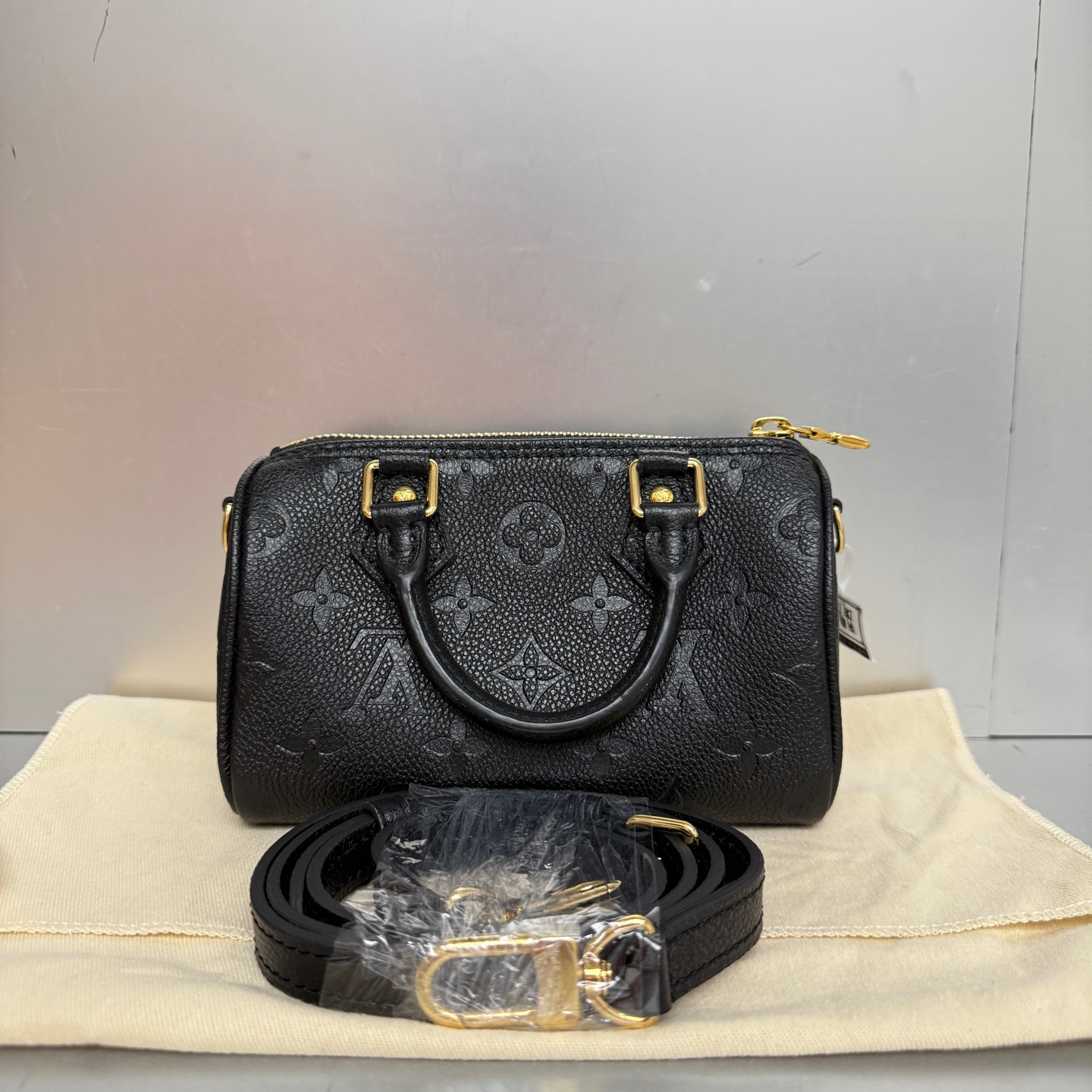 99新 LouisVuitton/路易威登 LVspeedynano全黑  仅试背