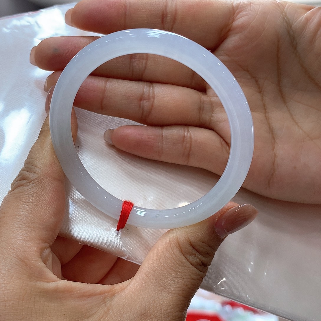 翡***宝翡翠未镶嵌手镯买断