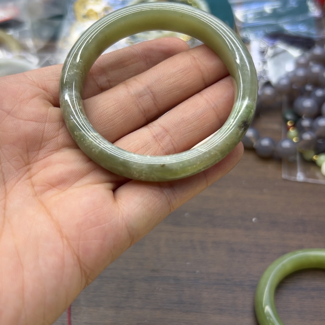 和田玉未镶嵌手镯53.2圈围742